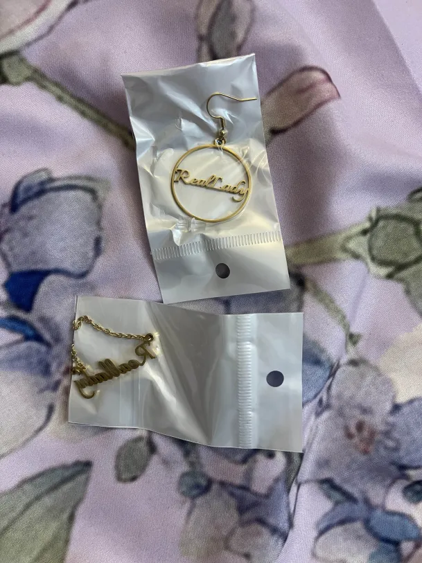 CE0DB9EF-8969-446A-BBDF-7C8F3310A4C3