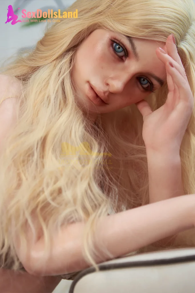 flat chest sex doll​