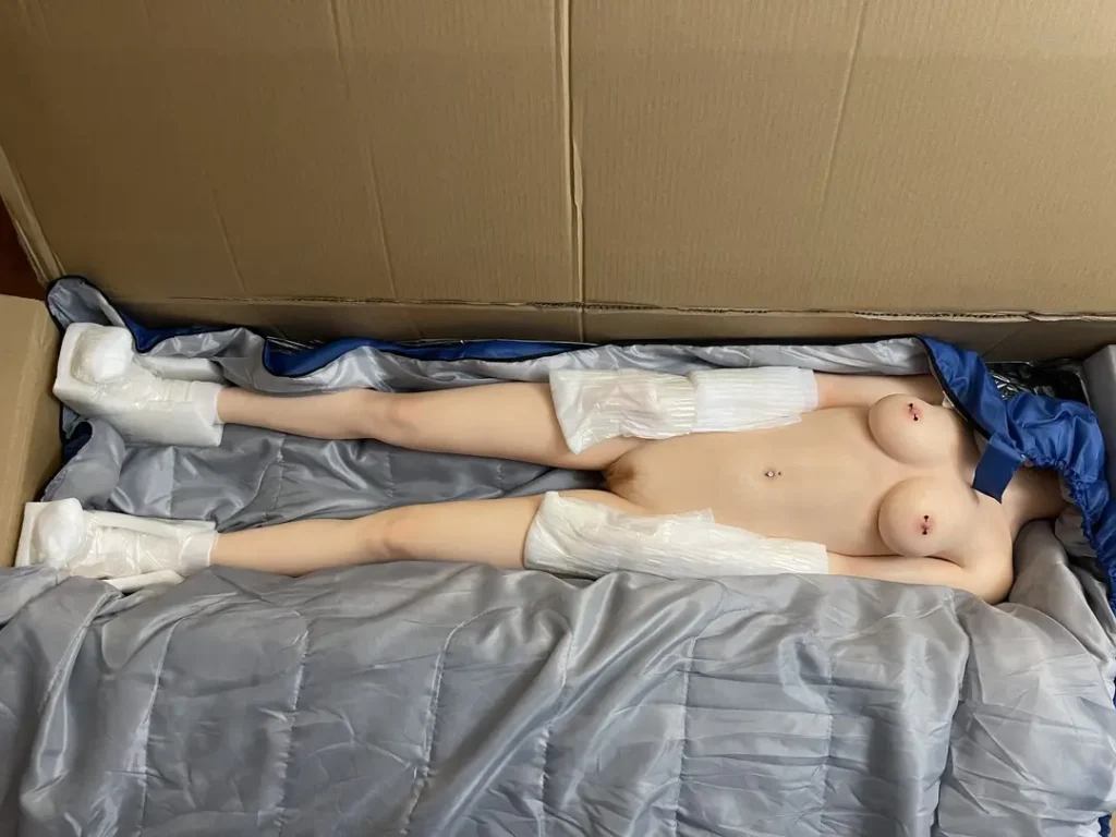 Sex Doll Review – Irontech 169 Skinny Sex Doll Molly “Lily”